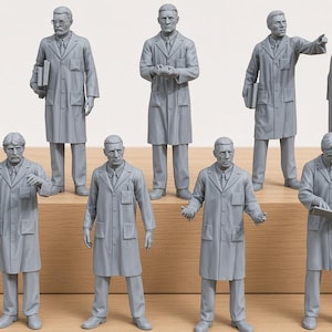 Może przedstawiać: Kolekcja jedenastu szarych miniaturowych figurek przedstawiających osoby w fartuchach laboratoryjnych. Każda postać jest w pozycji stojącej, niektóre trzymają sprzęt naukowy, taki jak kolby lub książki, podczas gdy inne gestykulują lub czytają.