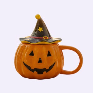 Tazza con coperchio a forma di zucca e cappello da strega di Halloween, tazza da caffè in ceramica 3D a forma di zucca di Halloween, tazza carina per Halloween, regalo spettrale per le feste