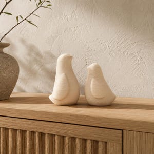 Minimalistische Japandi vogelpaar set, Scandinavische stijl verliefde vogeltjes beeldje, keramische sculptuur met matte afwerking, modern jubileumcadeau, woondecoratie