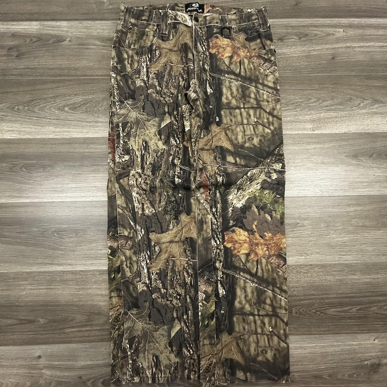 Pantalones de camuflaje vintage Mossy Oak para hombre, talla 36x32, color marrón, holgados, estilo skater Realtree, pierna ancha, estilo Y2K imagen 1