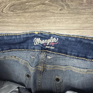 Wrangler Bootcut Jeans Damen 3 Blau Mittlere Waschung Low Rise Denim Taschen Y2K Bild 7