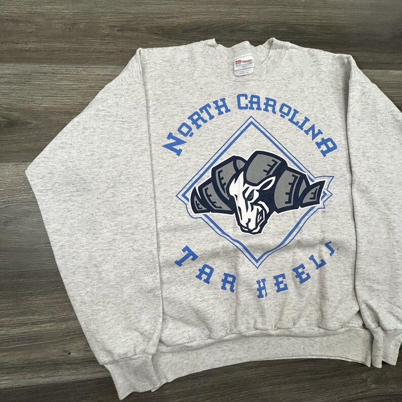 Vintage North Carolina Tar Heels Sweatshirt Mens Large Gray Hanes Basketball 90s image 3