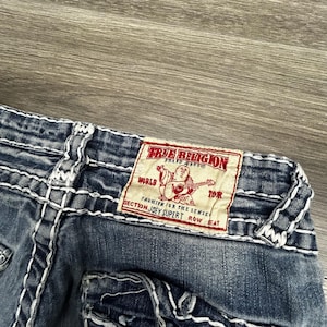 True Religion Jeans Womens 28x31 Joey Super T Low Rise Bootcut Straight Made USA image 10