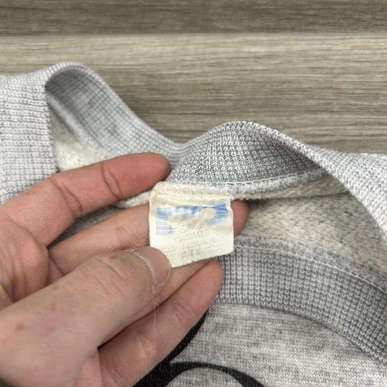 Moletom raglan cinza vintage dos anos 80 da Disney Casuals com Mickey Mouse, masculino, tamanho médio, EUA. imagem 4