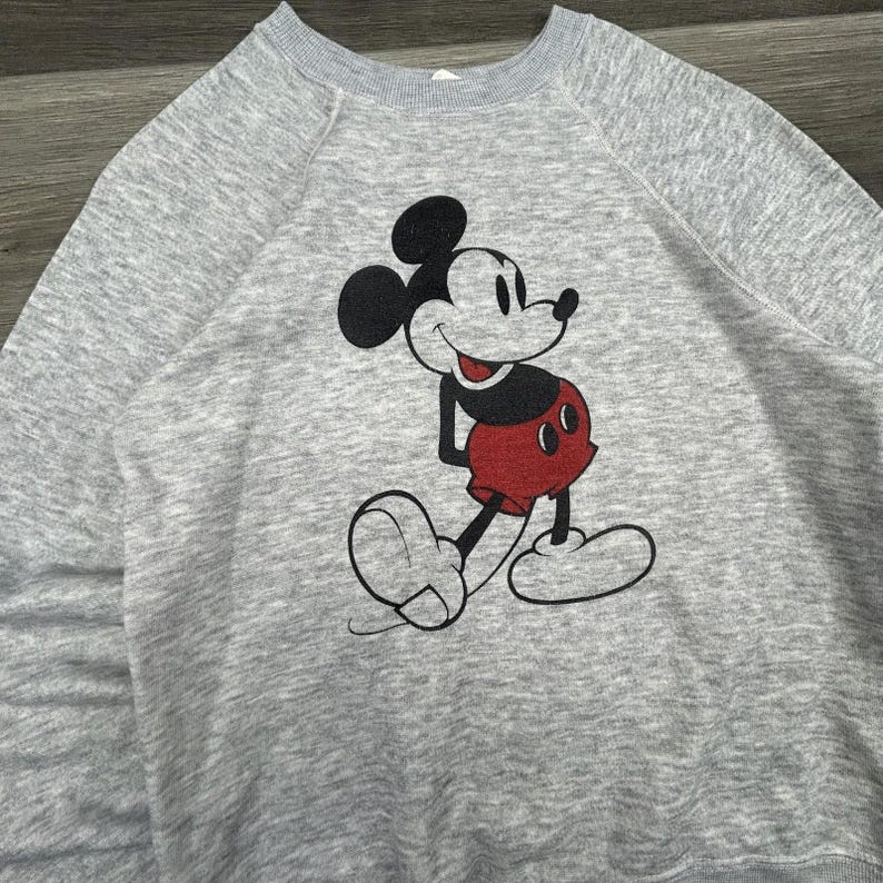 Moletom raglan cinza vintage dos anos 80 da Disney Casuals com Mickey Mouse, masculino, tamanho médio, EUA. imagem 3