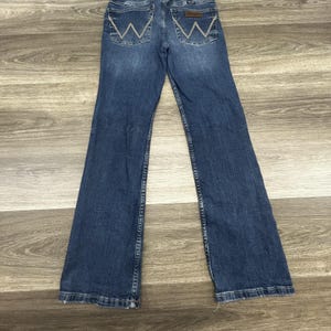 Wrangler Bootcut Jeans Damen 3 Blau Mittlere Waschung Low Rise Denim Taschen Y2K Bild 5