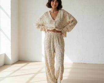 Ensemble pyjama 100 % coton à petites fleurs : vêtements de détente boutonnés à manches longues
