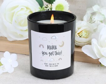 Vela de regalo para mamás primerizas: Frasco de boticario de cera de soja perfumada - Mamá, tú puedes, con tapa de madera.