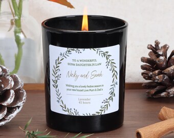 Vela navideña personalizada: Regalo para hijo y nuera, corona botánica invernal, cera de soja, con tapa de madera.