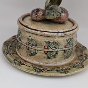 Vintage Karen Ross Falkland Pottery 1992 Signed Butter Dish / Cheese Dome