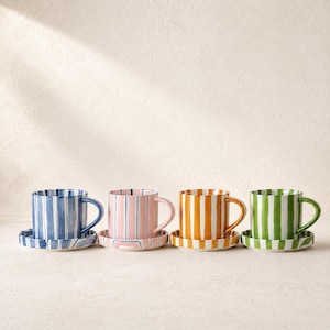 Taza de café de cerámica con rayas azules dibujadas a mano / Taza de té duradera de 280 ml con esmalte bajo cubierta / Perfecta para hogares con estilo