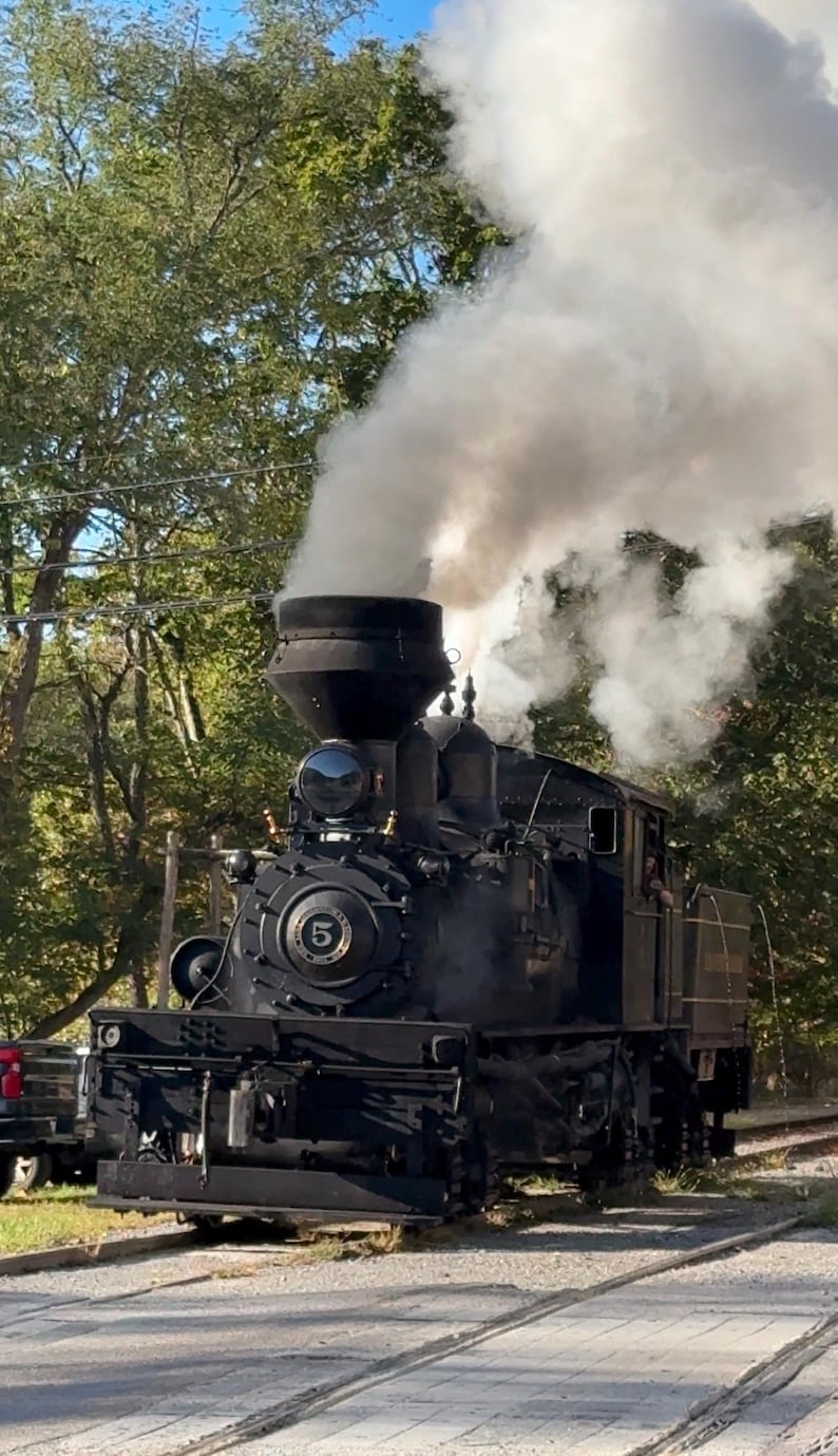 Vintage Steam Train Ringtone - Shay No. 5 Whistle Chuff | Real ...