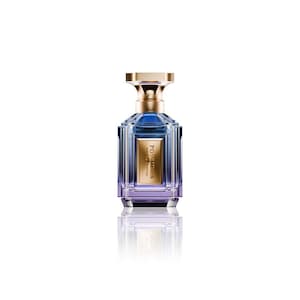 以下が含まれることがあります： 「POSEIDON EAU DE PARFUM」と書かれた金色のラベルと金色のキャップが付いた長方形の香水瓶。ボトルは青から紫へと変化するグラデーションカラーです。