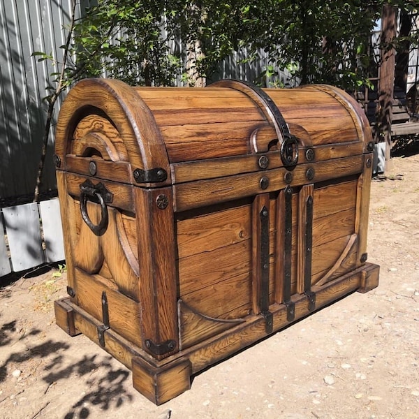 Solid Oak Wooden Chest – Large Storage Trunk with Metal Hardware