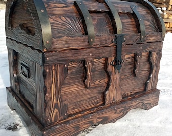 Large Rustic Pine Wooden Chest – Handmade Storage Trunk with Iron Straps