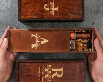 Personalised Groomsmen Cigar Box, Custom Walnut Humidor for Him, Engraved Wood Gift Box for Groom, Cigar Gift Box, Best Man Gift