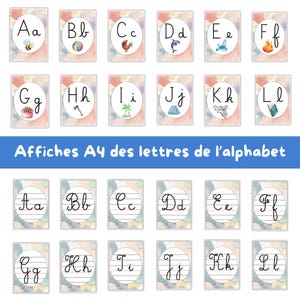 Peut inclure: Ensemble de cartes d'alphabet colorées avec des fonds aquarelle. Chaque carte présente une lettre de l'alphabet, en majuscule et minuscule, avec une illustration. Le texte "Affiches A4 des lettres de l'alphabet" est affiché.