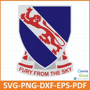 Pode incluir: Gráfico em forma de escudo com fundo azul e leão vermelho. Uma faixa diagonal branca divide o escudo. O texto "FURY FROM THE SKY" está em vermelho em uma faixa branca. A imagem inclui o texto "SVG-PNG-DXF-EPS-PDF".