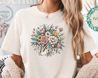 Camiseta vintage botánica para mamá, ramo de flores silvestres Comfort Colors, estética floral natural.