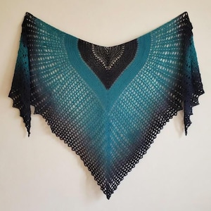 Mermaid Ombre Triangle Shawl Crochet Pattern – Teal Gradient Lace Wrap, Ocean Inspired Mesh, Boho Beach Shawl