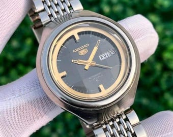 Vintage Seiko 5 "Helmet" Automatic Black Face Japan Made Men's Watch 6319-7010