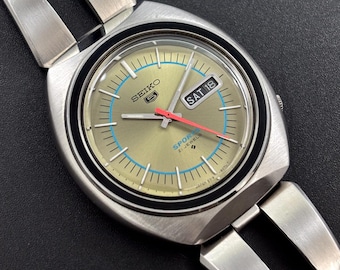 NOS Vintage Seiko 5 Sports Automatic Olive Sunburst Dial Japan Men's Watch 6319-8070