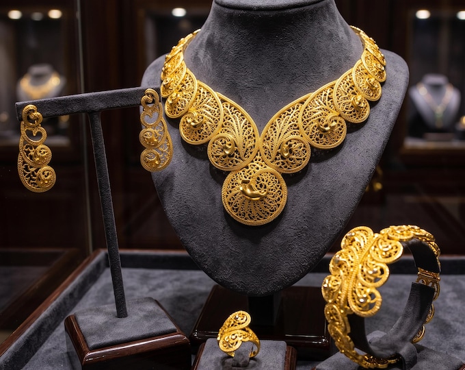 Gold Tone Flower Pendant Jewelry Set, Bridal Necklace Earrings Bracelet Ring