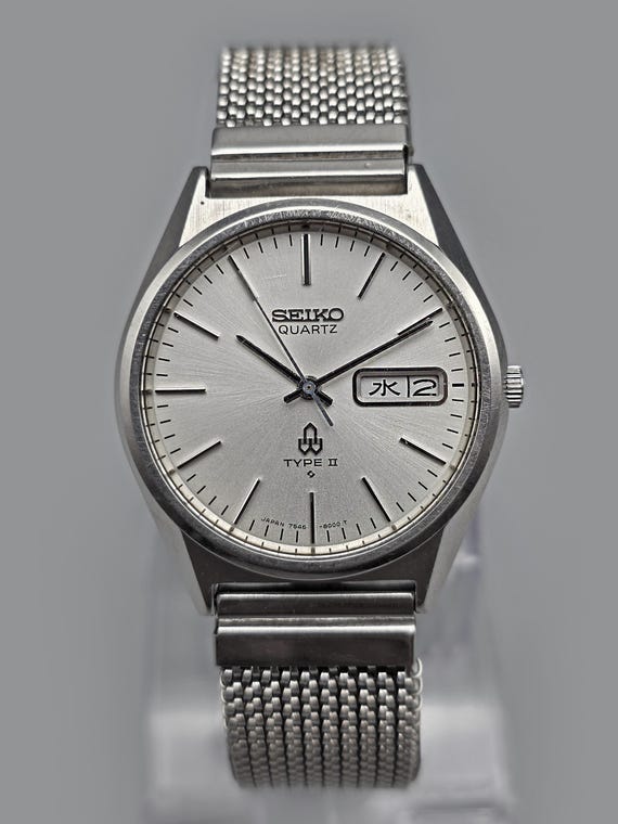 Vintage Seiko Type II Quartz Watch: Silver Sunburst Dial  display picture 1