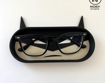 Bat Hero Glasses Holder Tray – 3D Printed Desk Organizer, Kawaii Accessory Dock