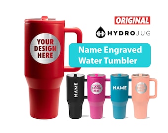 Bicchiere termico HydroJug Traveler da 40 oz inciso al laser con cannuccia retrattile e manico, in acciaio inossidabile riutilizzabile e personalizzabile, con base in gomma.