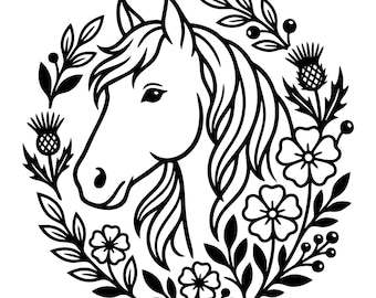 Pode incluir: Uma ilustração de arte linear em preto e branco apresentando a cabeça de um cavalo centralizada dentro de uma guirlanda circular. A guirlanda é composta por vários elementos botânicos, incluindo flores de cinco pétalas, cardos e ramos.
