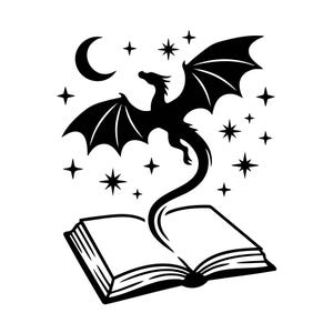 Puede incluir: Un gráfico de silueta negra que muestra un libro abierto con un dragón emergiendo de las páginas. El dragón se representa con las alas extendidas, rodeado por una luna creciente y varias estrellas de cuatro puntas sobre un fondo blanco.