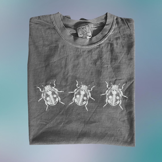 Vintage Ladybug Shirt, Retro Bug T-Shirt, Lady Bug Print, Grunge Y2K Tee, 90s Fashion