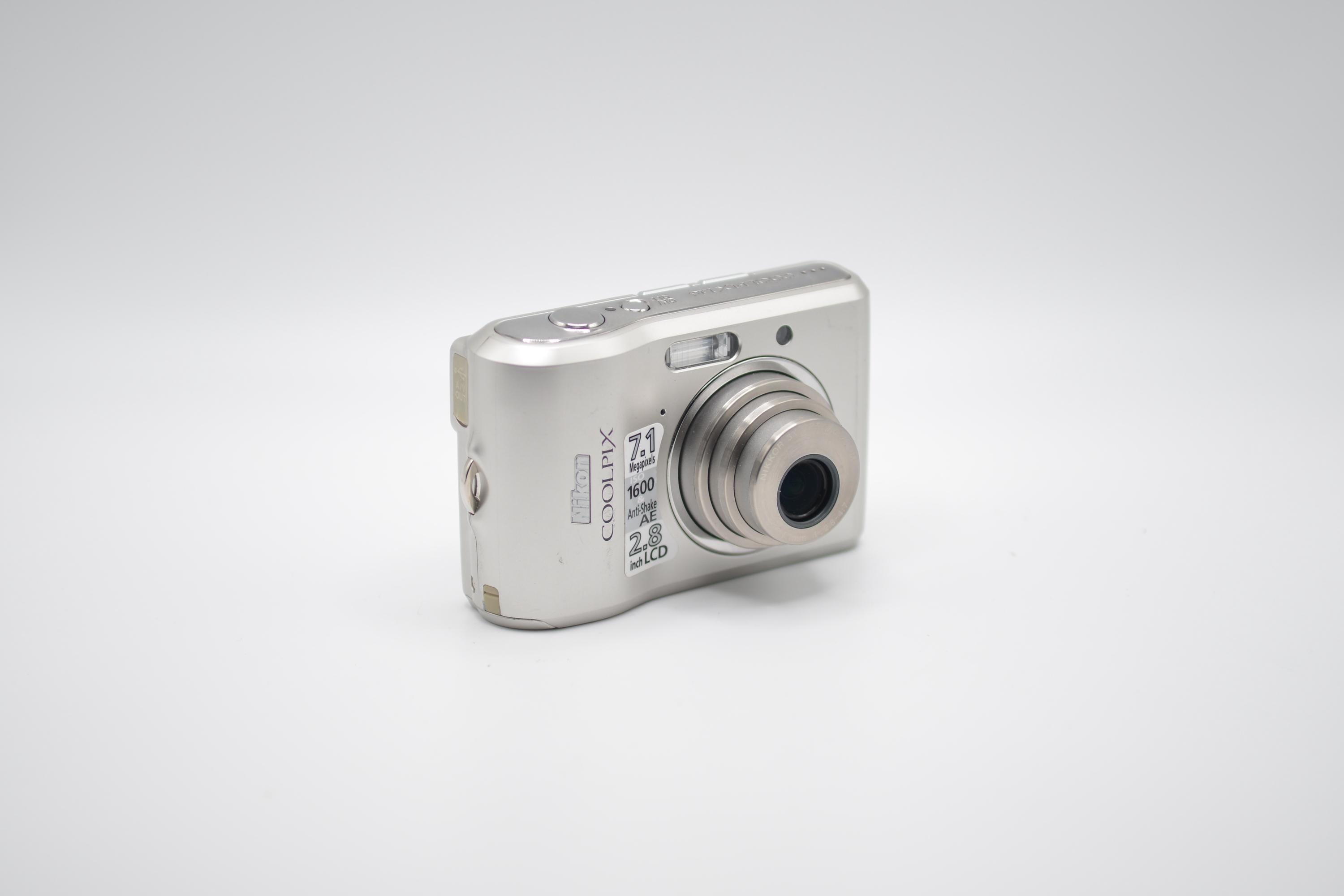 Nikon Coolpix 2000 - Etsy