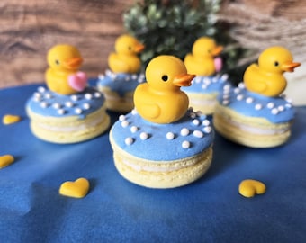 Macarons de patito de goma para baby shower, ONE Lucky Duck Birthday, recuerdos de fiesta de patitos, postre personalizado para baby shower, macarons personalizados, dulces