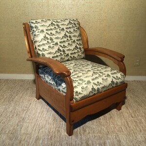 Vintage Lounge Chair Cushman Colonial Maple Curved Paddle Arms Lake House Farmhouse Original Cushions