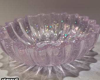 Light Pink Holographic Glitter Wavy Resin Trinket Bowl – Vicious Vice Original