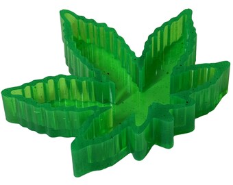Green Weed Leaf Resin Ashtray