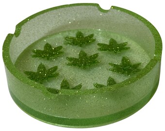 Green Glitter Weed Leaf Resin Ashtray, Handmade Smoking Ashtray, Modern Catchall Tray, Stoner Decor, Unique Gift for Smokers