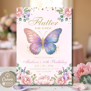 Può includere: Un biglietto d'invito rettangolare con sfondo rosa chiaro e una grande farfalla centrale in sfumature di rosa, viola e blu. Il testo recita Flutter on over, Join us to celebrate, Madison's 10th Birthday, Jul 10 2pm.