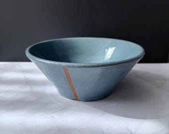 cuenco de cerámica hecho a mano