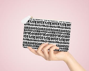 Hebrew Cone Mini Clutch Bag Black & White Lace Pattern Zipper Pouch