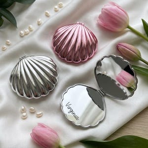 Miroir de poche coquillage gravé personnalisé, cadeau d'invité pour les demoiselles d'honneur avec pochette, cadeau pour un mariage à destination