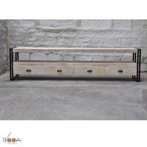 Ręcznie rzeźbiona szafka pod telewizor i stolik konsolowy, drewniane meble rustykalne w naturalnym stylu