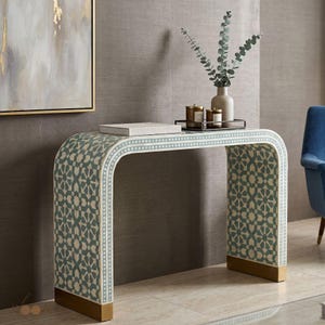 Consolle artigianale con intarsi in osso, tavolo da ingresso geometrico, mobile di lusso per corridoio.