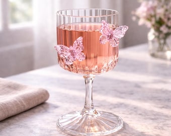 Butterfly Wine Glass with 3D Butterflies – Elegant Ribbed Crystal Goblet, Aesthetic Cocktail Cup, Unique Gift for Her