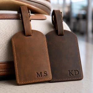 Etiqueta de bagagem personalizada em couro genuíno, acessório de viagem com monograma gravado.