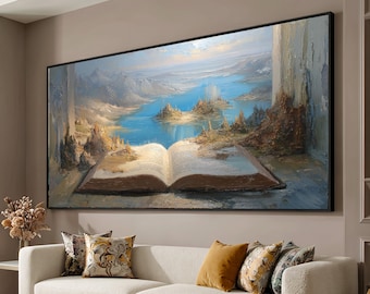Puede incluir: Un gran cuadro rectangular que muestra una pintura al óleo de un libro abierto sobre una superficie, con un lago azul vibrante, islas rocosas y montañas lejanas que emergen de las páginas bajo un cielo suave y luminoso.
