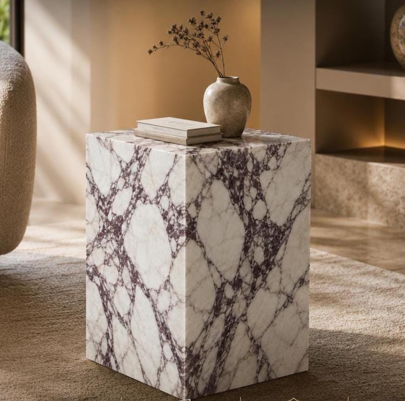EVERY PIECE IS UNIQUE

Because we use genuine natural marble, veining patterns and tonal variations will differ from piece to piece.

Natural variation is not a defect —
it is proof of authenticity.