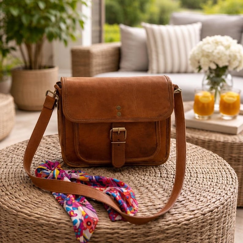 leather crossbody, leather bag, crossbody bag, leather purse, handmade bag, vintage bag, brown leather bag, small leather bag, womens bag, leather satchel, everyday bag, gift for her, boho bag